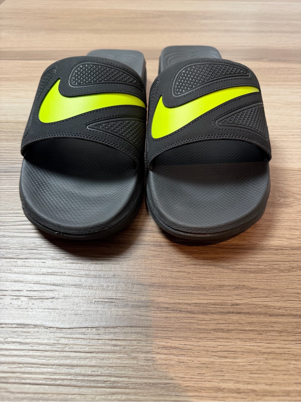 Mens size 11 Nike Air Max Cirro Sport Slides in excellent condition - Picture 5 of 6